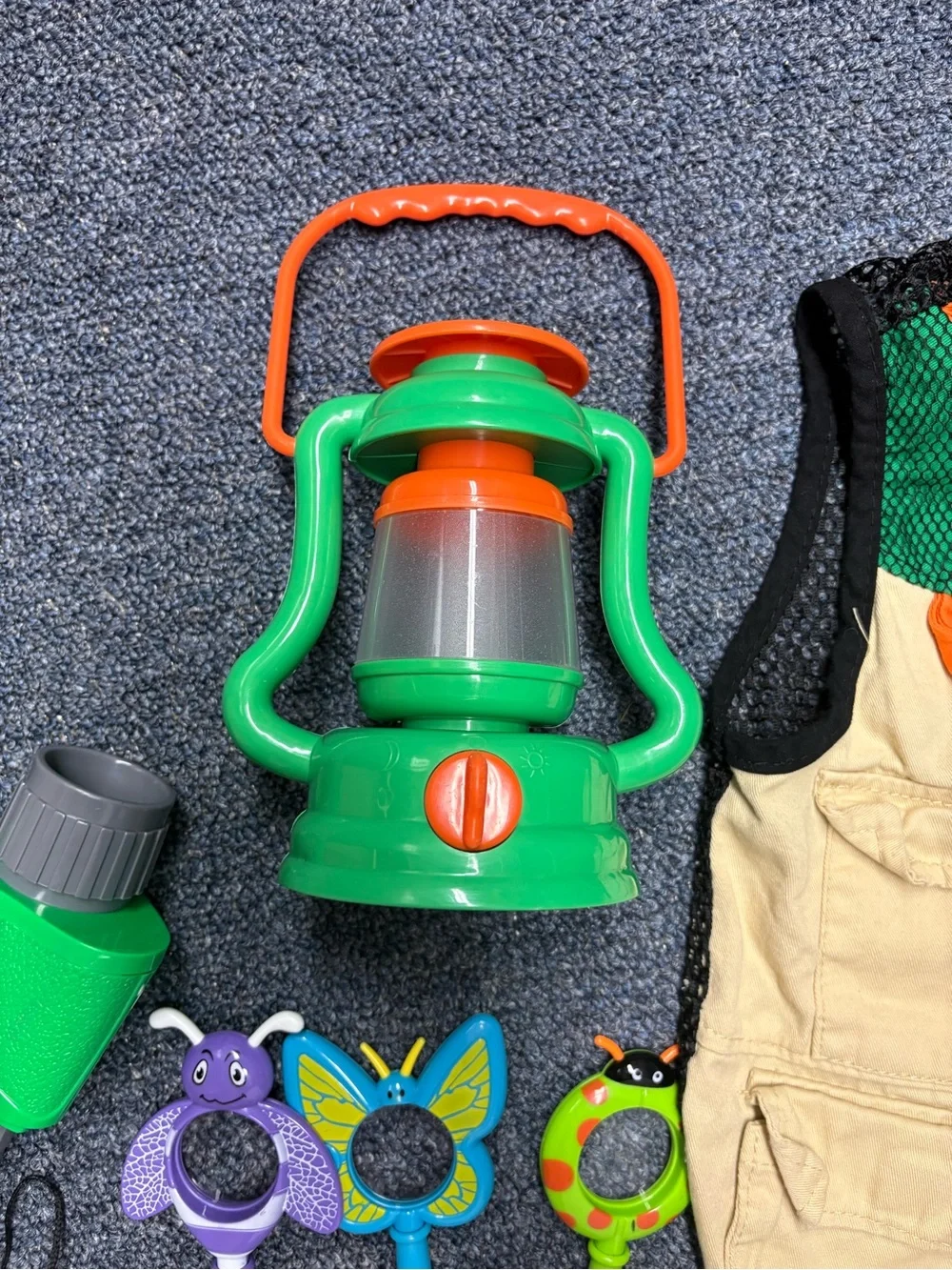 Kids Nature Bound Vest, Binoculars, 3 Magnifying Glasses & Lantern